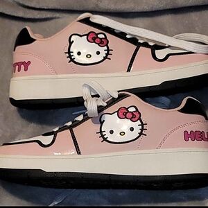 Sanrio Pink Hello Kitty Womens Size 7 Athletic Shoes
